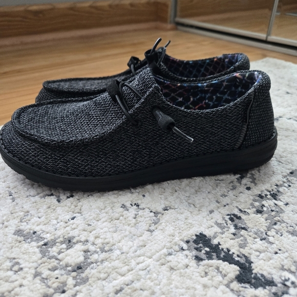 Hey dude Wendy, Black Slip On Shoes Womens Size 10 NWOT - Picture 2 of 9